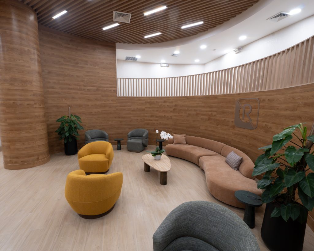 Sala de espera privada - Sede Central – Luperón